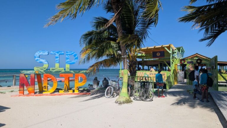 10 Savvy Ways to Stick to Your Budget in Caye Caulker: The Ultimate DIY Guide